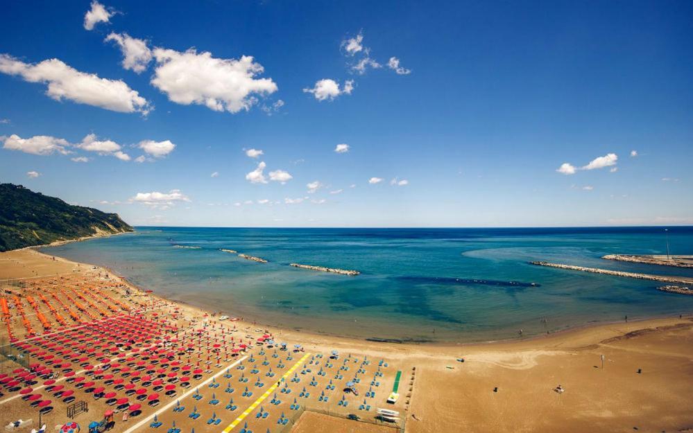 شقة Casa Del Faro - Baia Flaminia بيزارو المظهر الخارجي الصورة